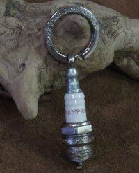 BARNS / BUTTON WORKS -VTG "CHAMPION" SPARK PLUG KEYHOLDER- 