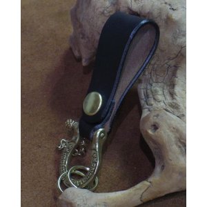 画像: Inception -UK SADDLE LEATHER & BRASS SHACKLE KEY HOLDER- 