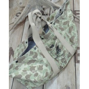 画像: BUZZ RICKSON'S -HERRINGBONE TWILL, CAMOUFLAGE REVERSIBLE BAG SEABEES STENCIL- 