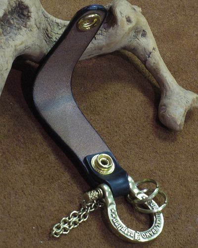 画像2: Inception -UK SADDLE LEATHER & BRASS SHACKLE KEY HOLDER- 